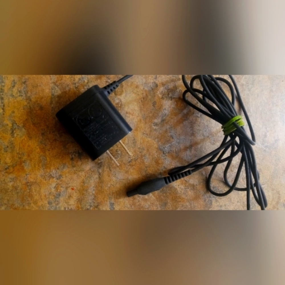 Black Tablet Charger with Cable - Universal Power Adapter